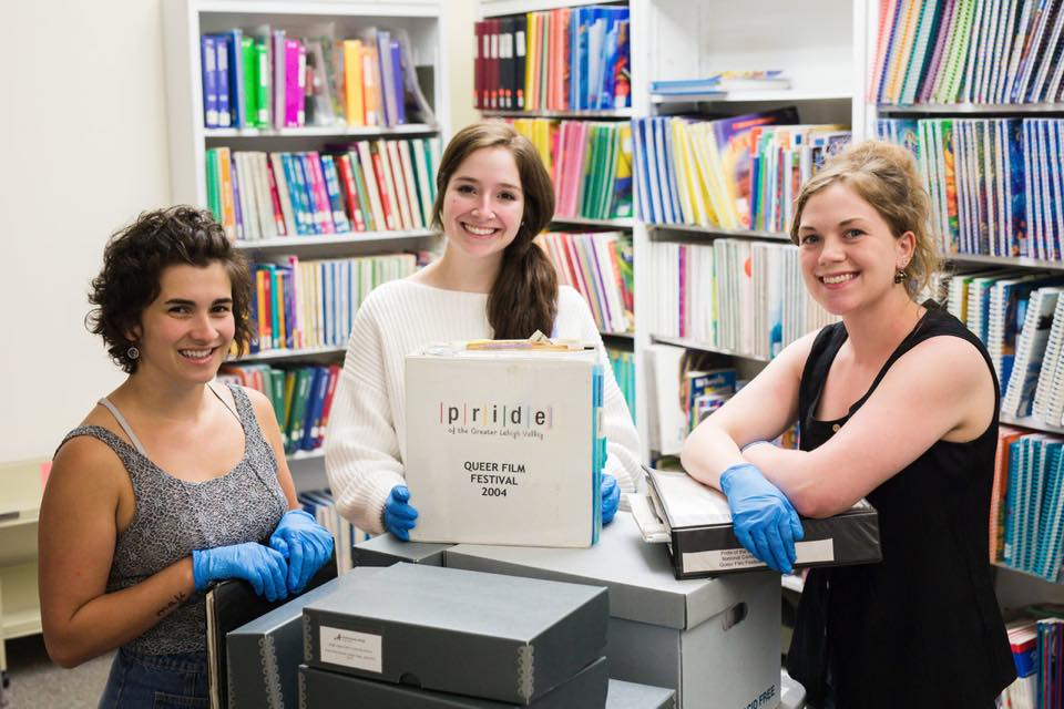 students_archiving.jpg